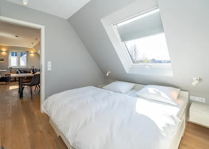 Sturmhaube * Westerland